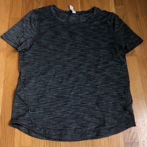 Lululemon women’s shirt